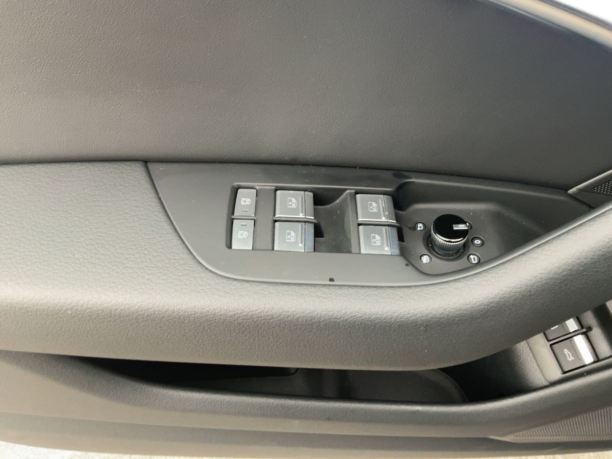 Audi A6 Avant S line 50 TFSI e quattro - Samsaru's Car Outlet