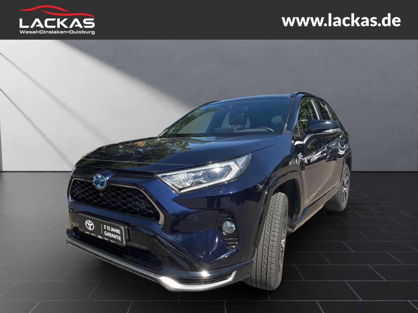 Toyota RAV 4 Plug-In Hybrid 4x4 - Samsaru's Car Outlet