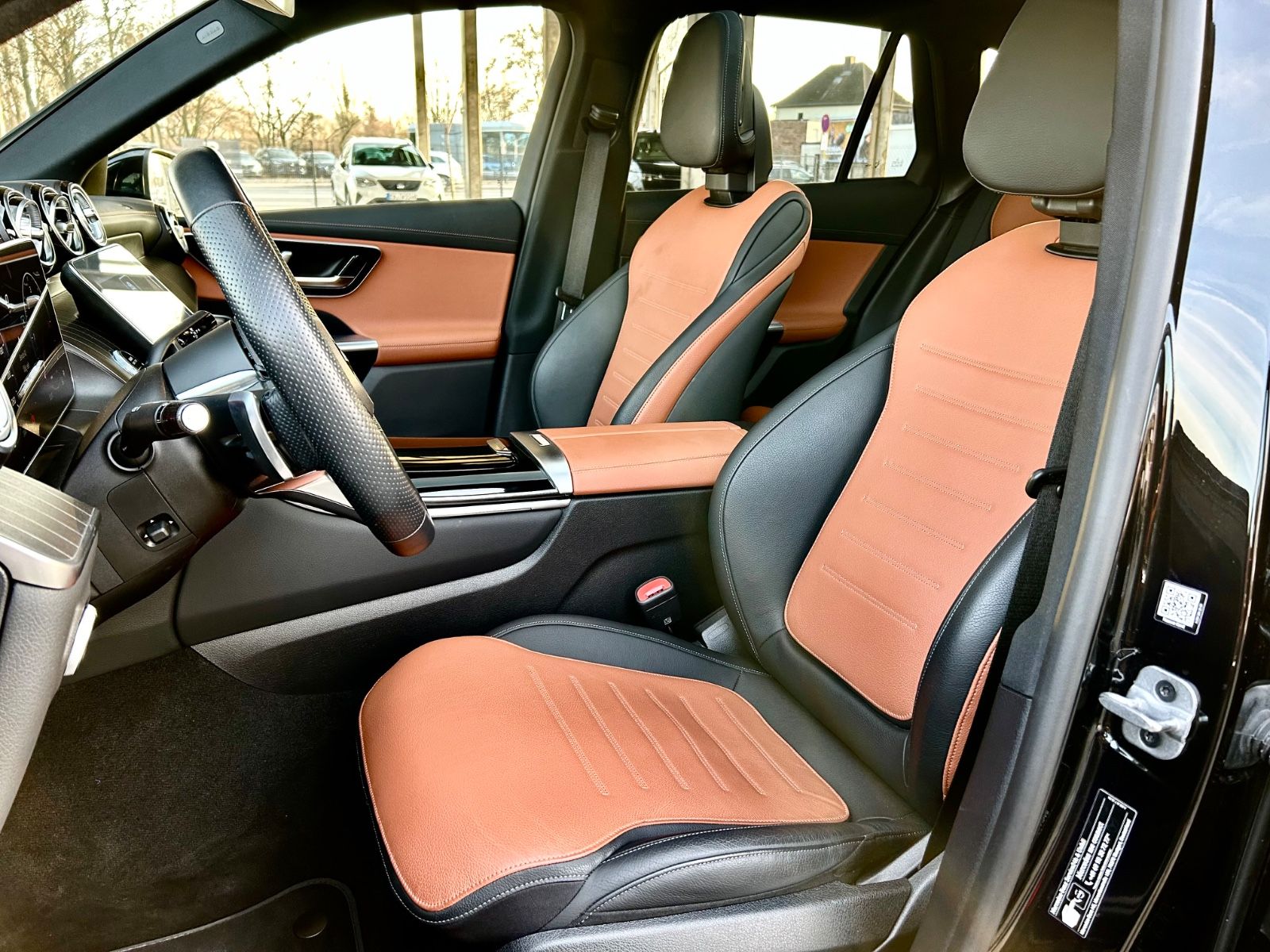 Mercedes-Benz GLC 220 d 4M *AMG PREMIUM PLUS* ERST 19.000 KM *