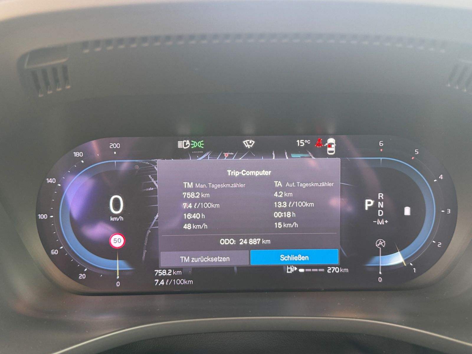 Volvo XC60 B4 PLUS DARK +PANO+GOOGLE+AHK+STANDHZG+1.HD