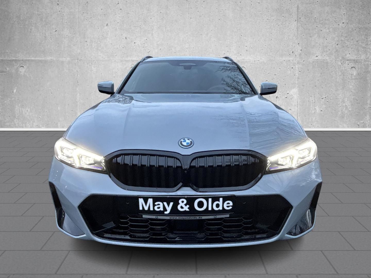 BMW 330 e xDrive Touring M-Sport Pro HUD AHK Pano H&