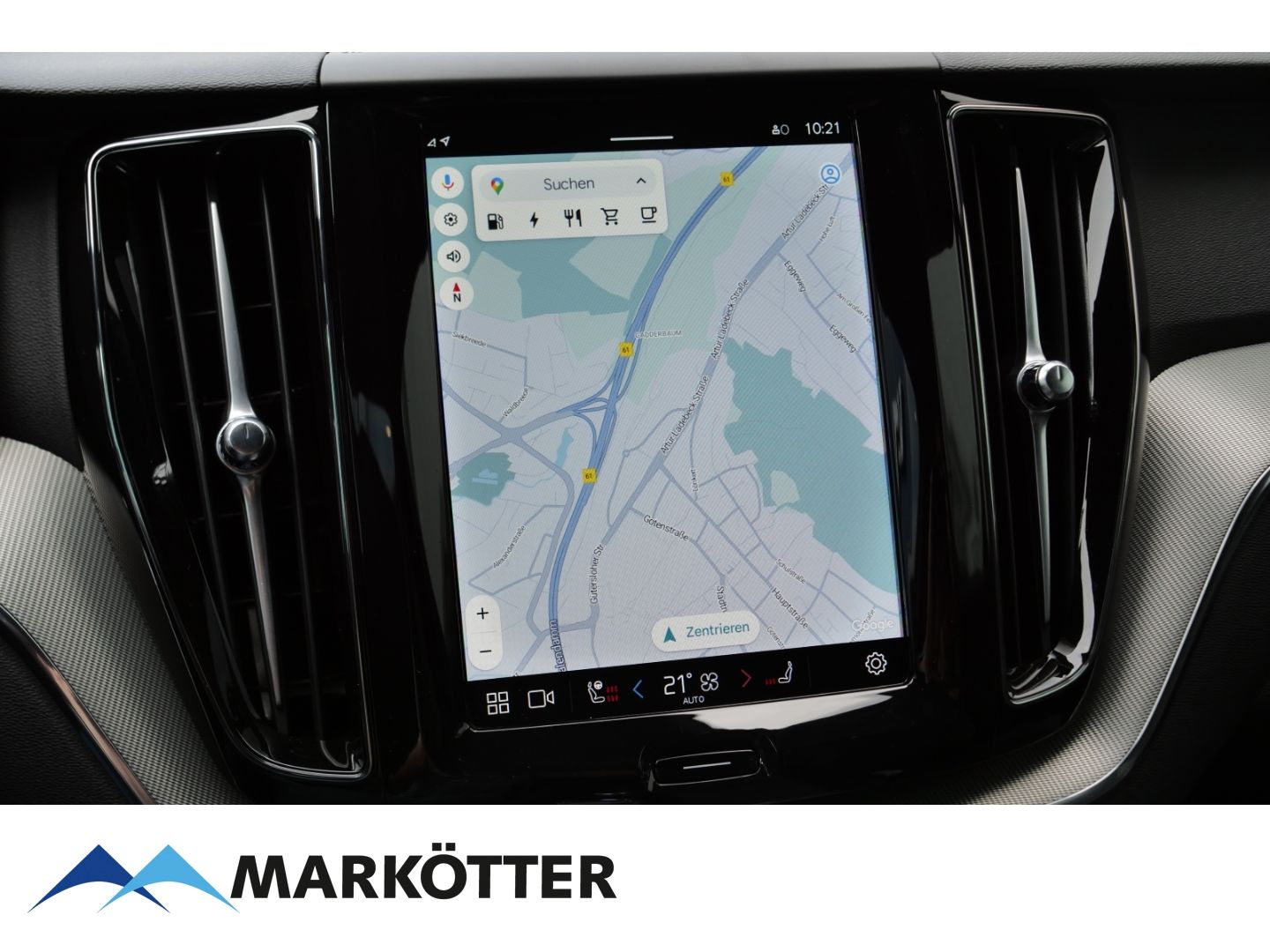 Volvo XC60 Plus Black Edition Plug-In Hybrid AWD T6 - Samsaru's Car Outlet