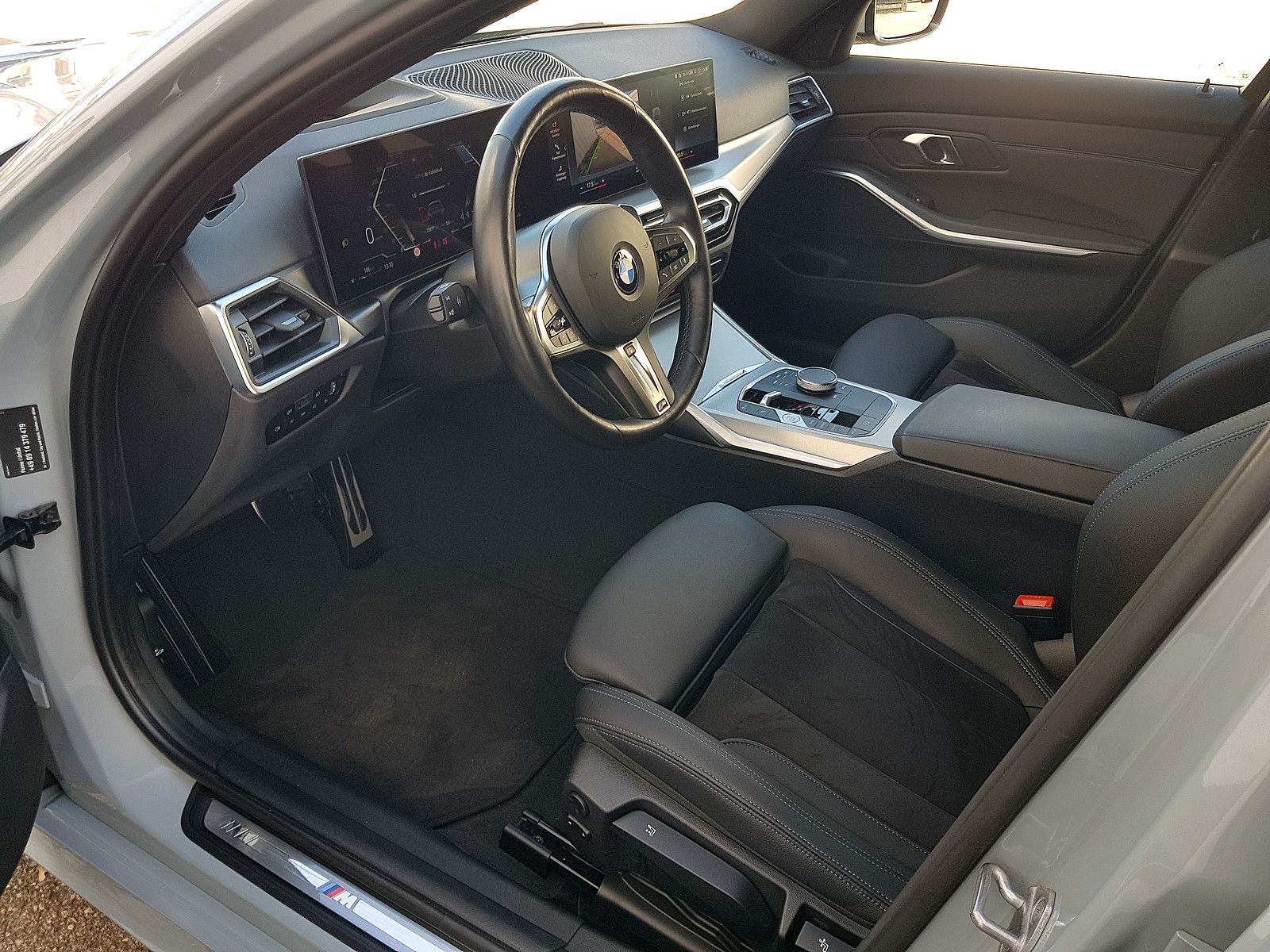 BMW 320d xDrive M-Sport - Samsaru's Car Outlet