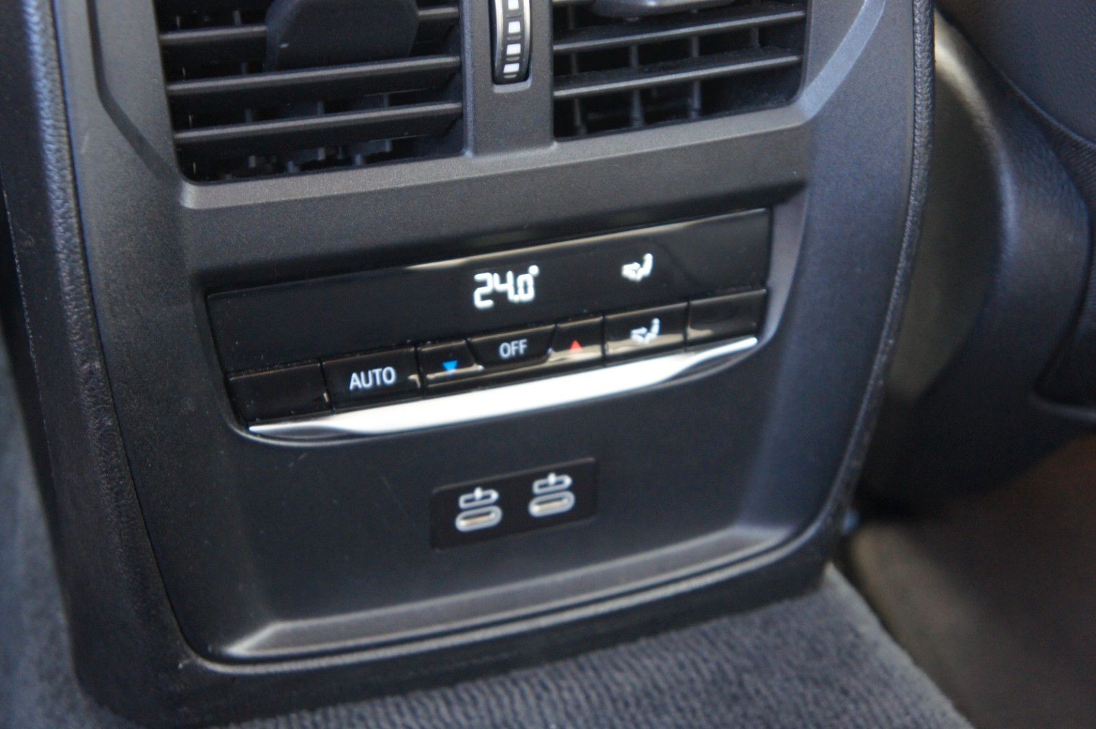 BMW 320d xDrive Advantage - Samsaru's Car Outlet
