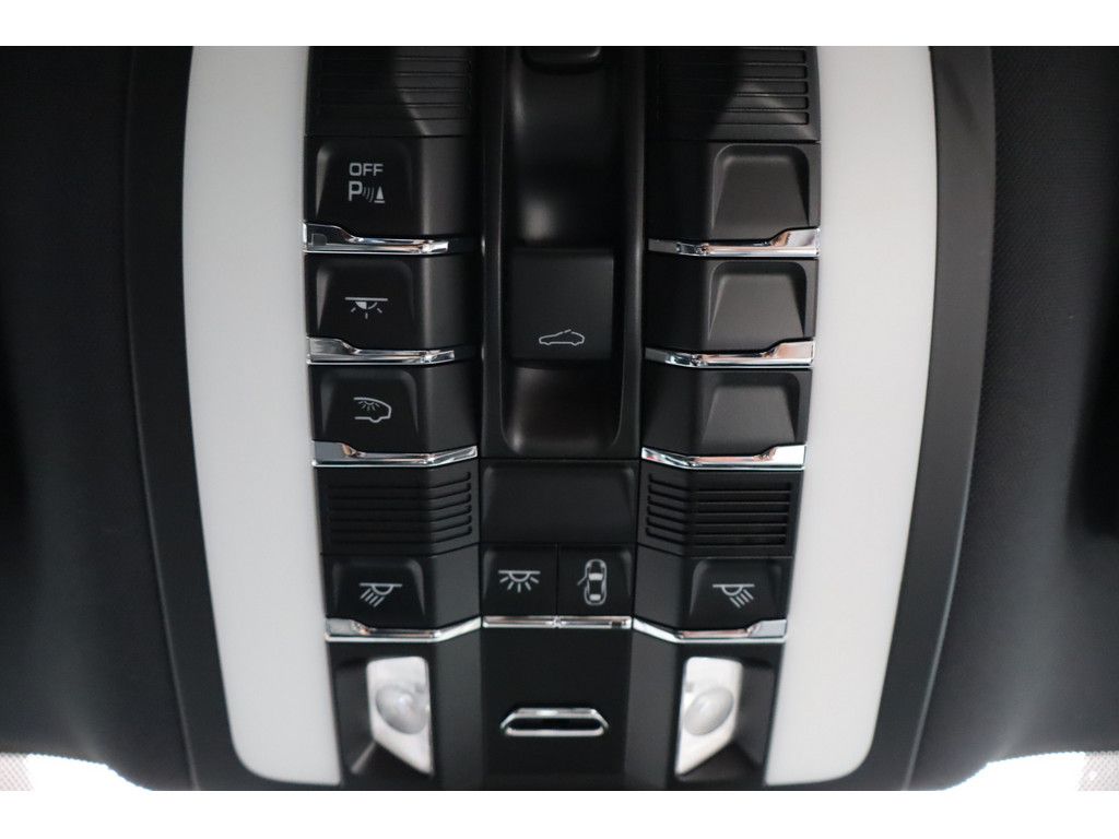 Porsche Macan 2.9 S Facelift PASM Panorama PDLS+ 20"