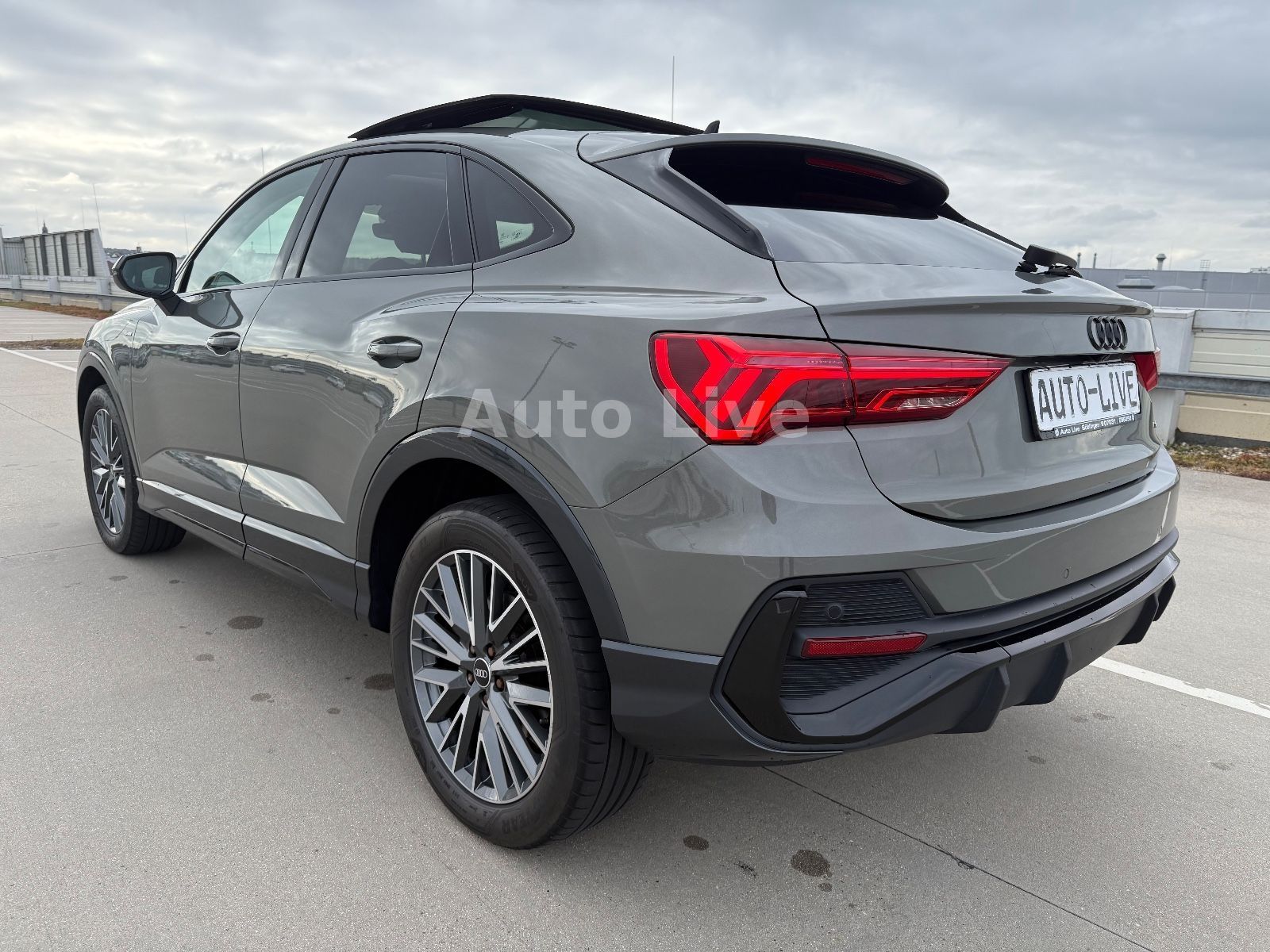 Audi Q3 Sportback 45 TFSI qu*S LINE*PAN*VIR*MATRI*360