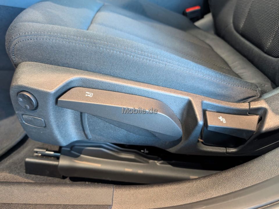 BMW 320d xDrive Touring - Samsaru's Car Outlet