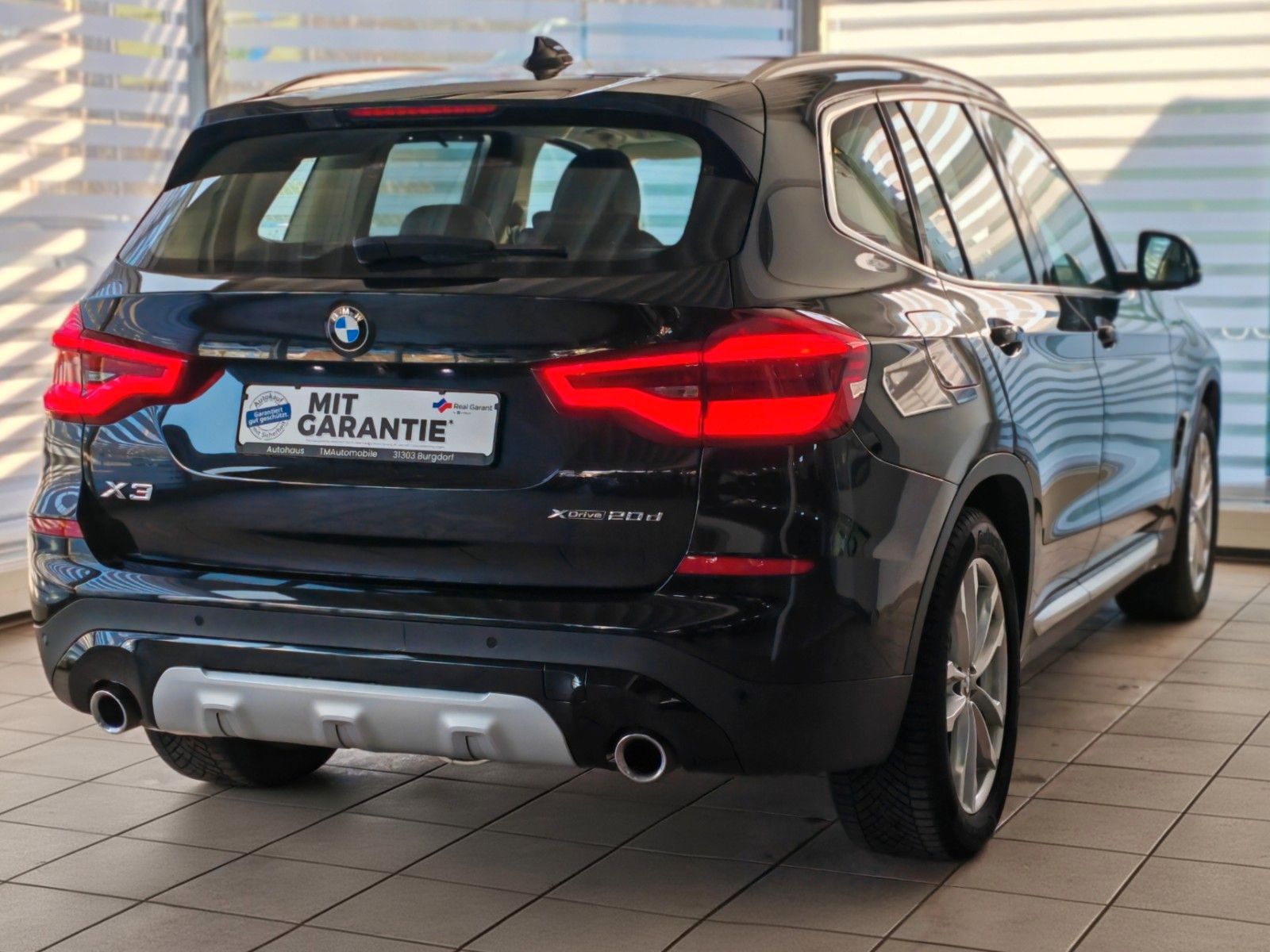 BMW X3 xD20d xLine KAM HUD PANO AHK LEDER