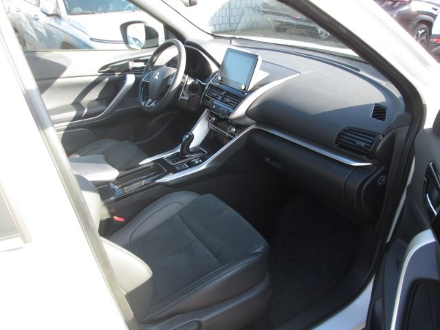 Mitsubishi Eclipse Cross Plus Select Black Hybrid 4WD 2.4 P