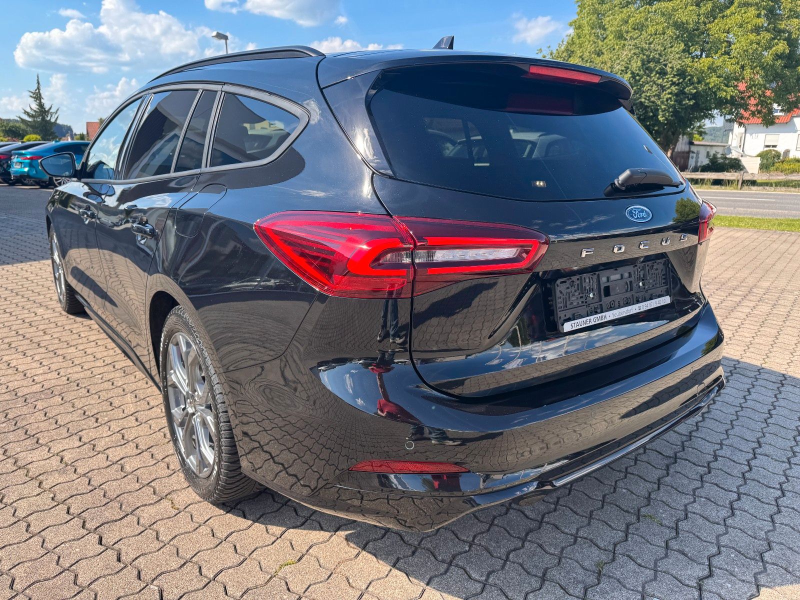 Ford Focus Turnier ST-Line X AHK KAMERA DAB LED