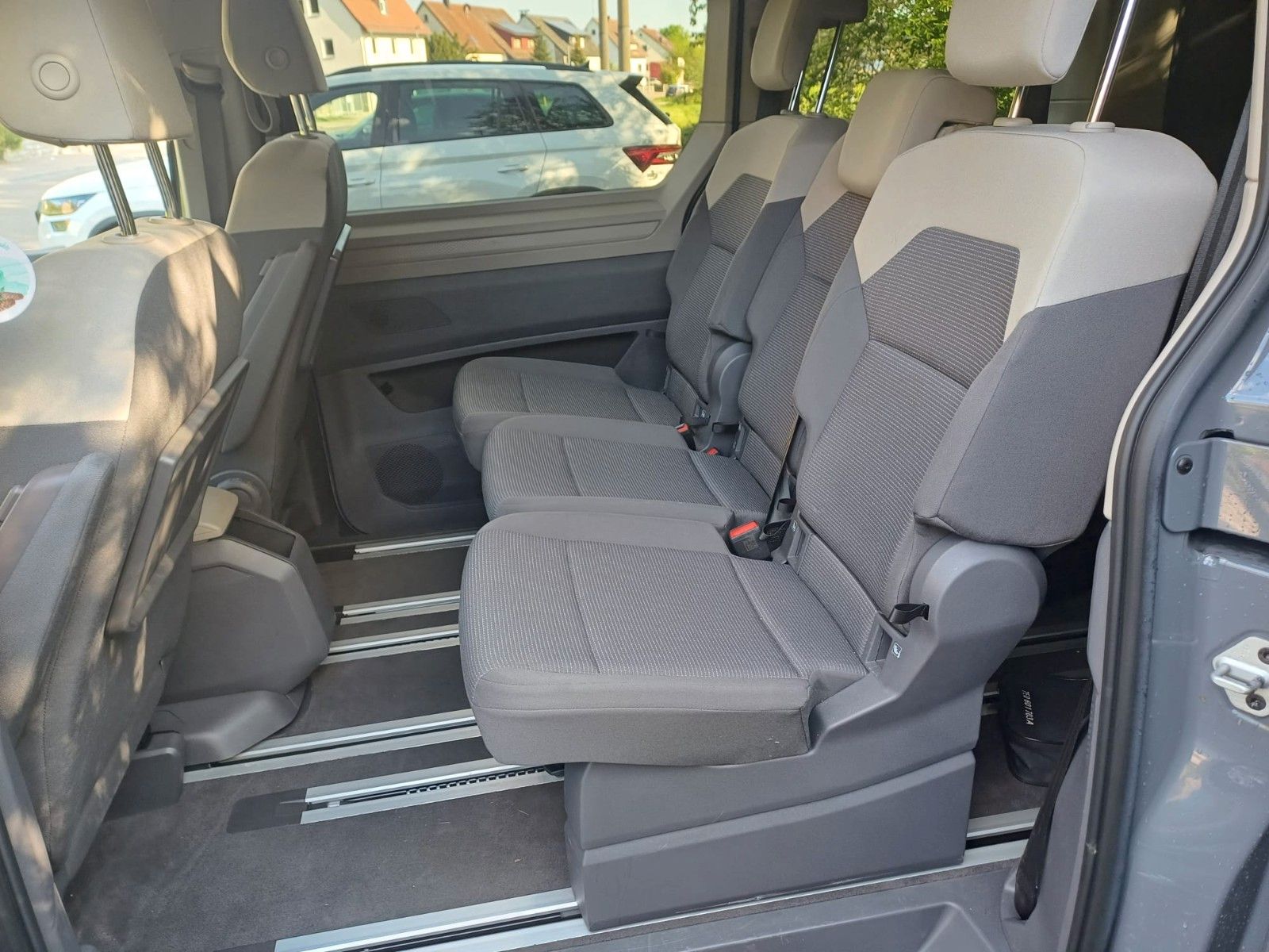 Volkswagen T7 Multivan 2.0 TSI DSG - Samsaru's Car Outlet