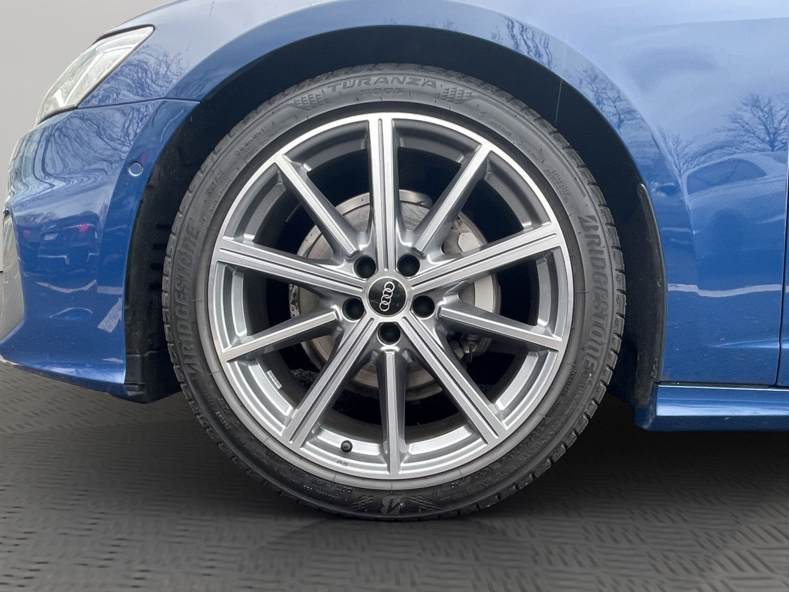 Audi A6 Avant 40 TDI S line Matrix Pano AHK Navi 360°