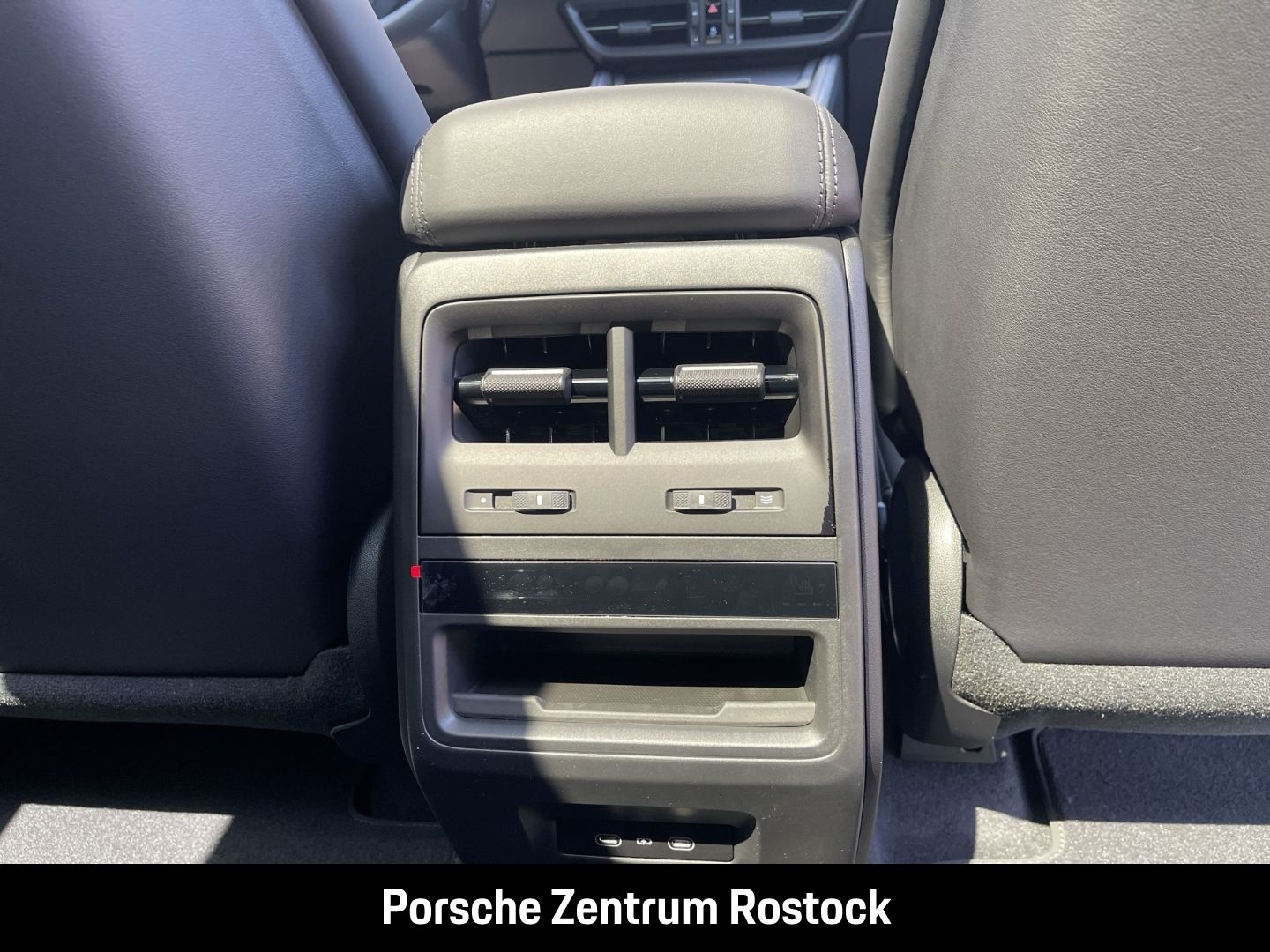 Porsche Macan 4 BOSE Rückfahrkamera Abstandstempomat LED