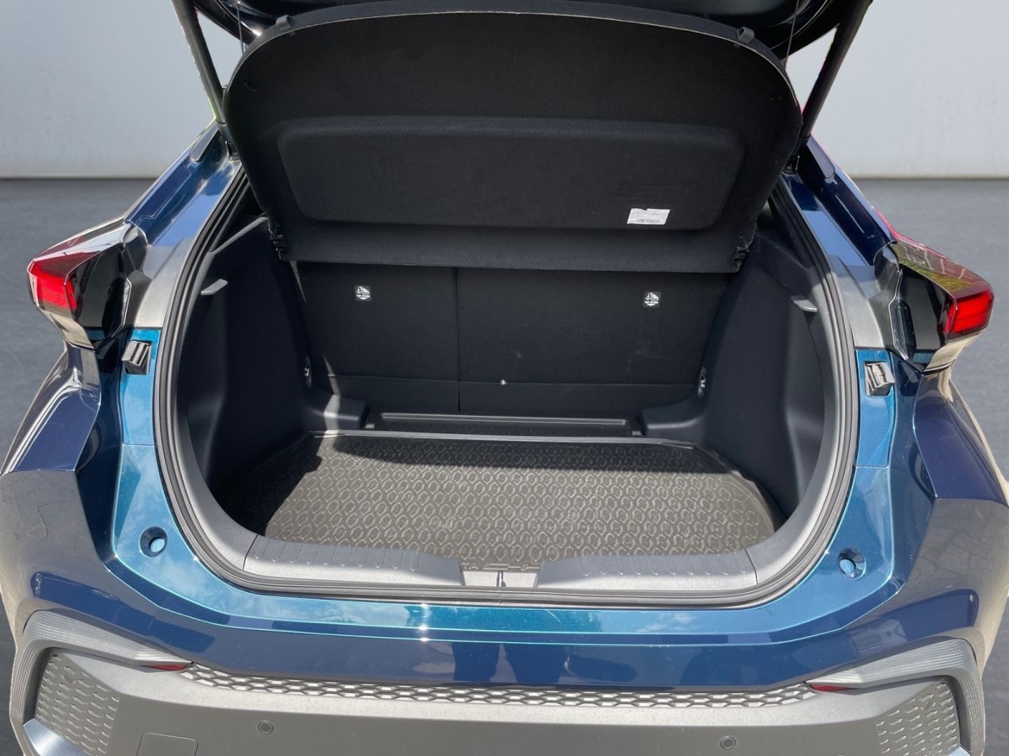 Toyota C-HR 1.8 Hybrid Team D *Technik-Paket*Kamera*SHZ