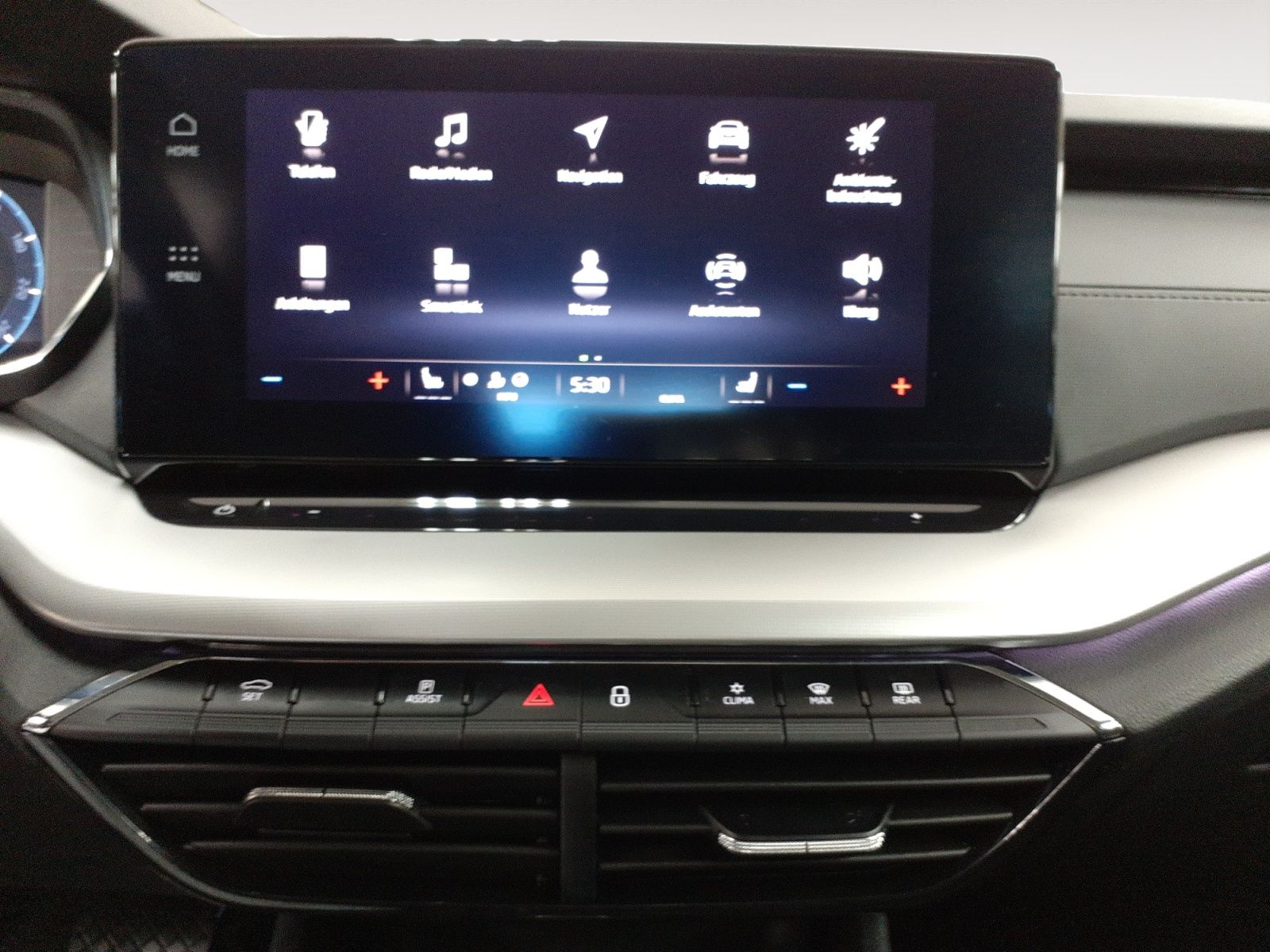 Skoda Octavia Combi 1.0TSI Ambition - Samsaru's Car Outlet