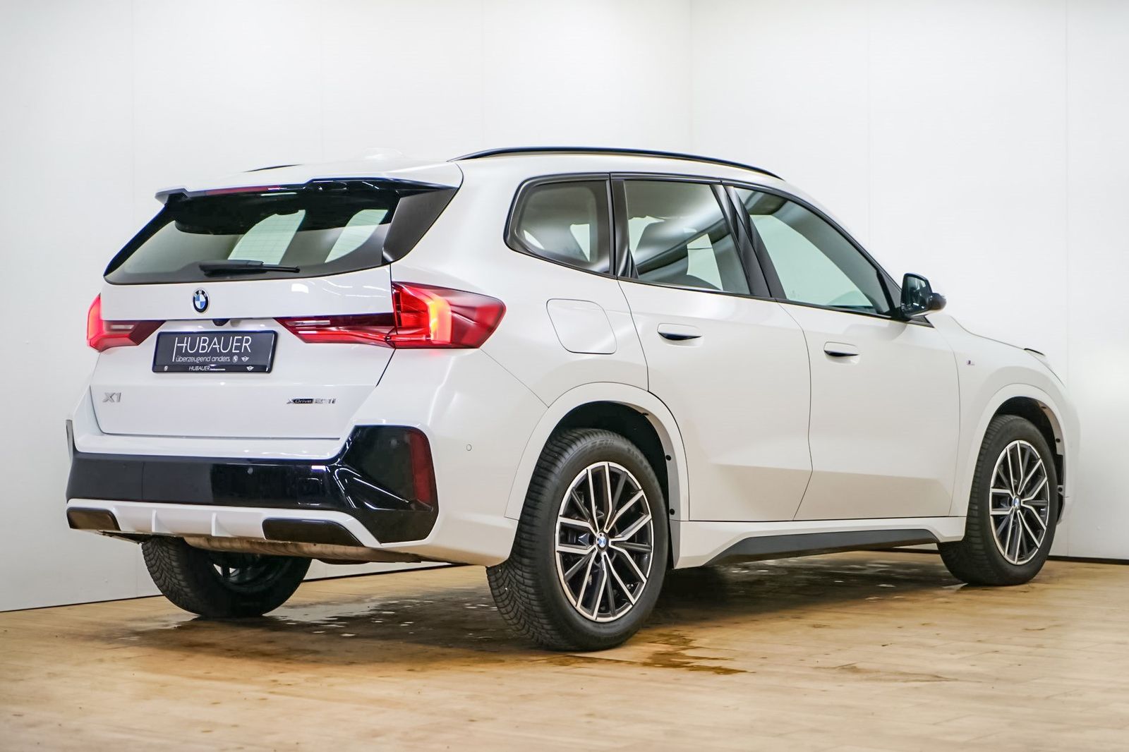 BMW X1 xDrive23i M Sport - Samsaru's Car Outlet