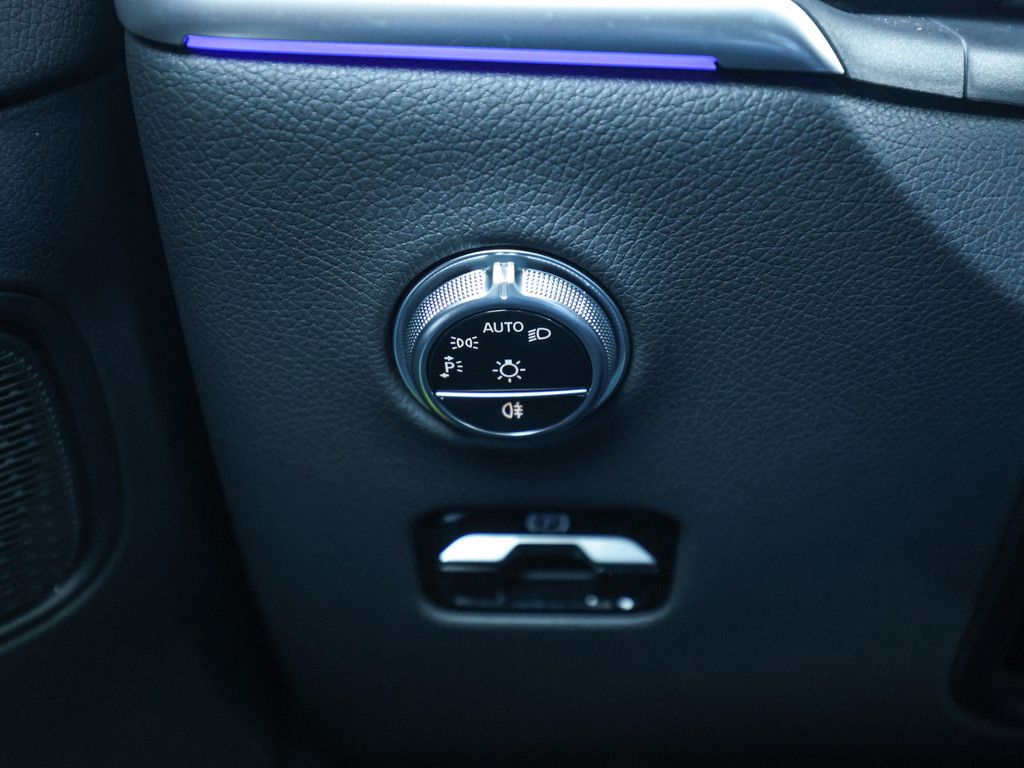 Mercedes-Benz GLC 300 e 4M Avantgarde Advanced Plus - Samsaru's Car Outlet