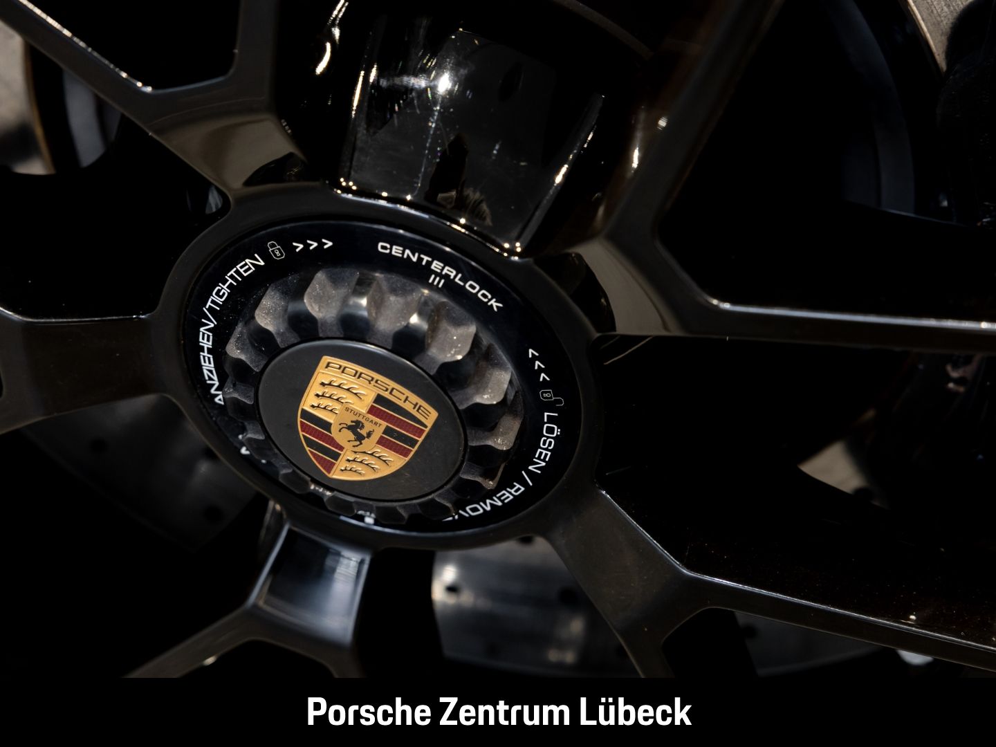 Porsche 992 911 Carrera 4 GTS BOSE Sportabgasanlage LED