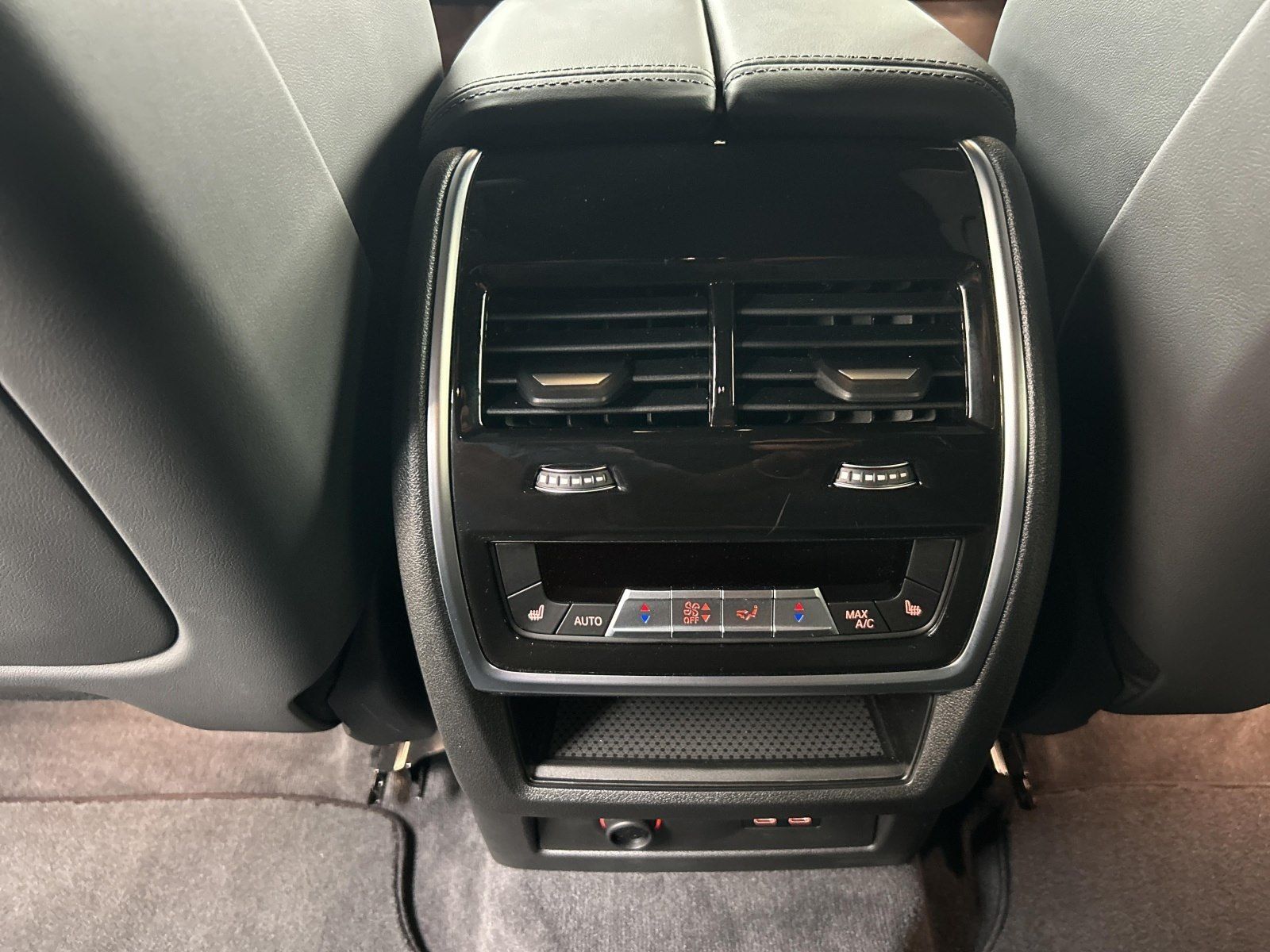 BMW XM 50e Inkl. € 1.190 Zubehörbonus* DAProf.|AHK|M