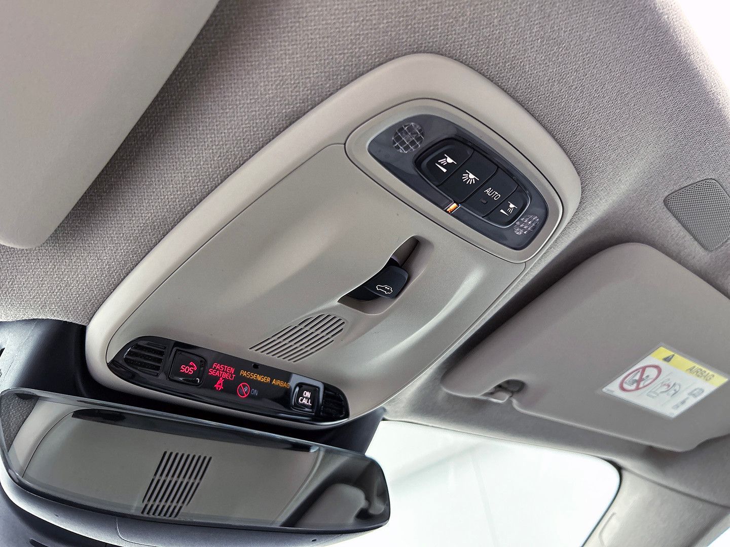 Volvo XC40 T5 180PK Hybride SOH 91% Inscription / Pano