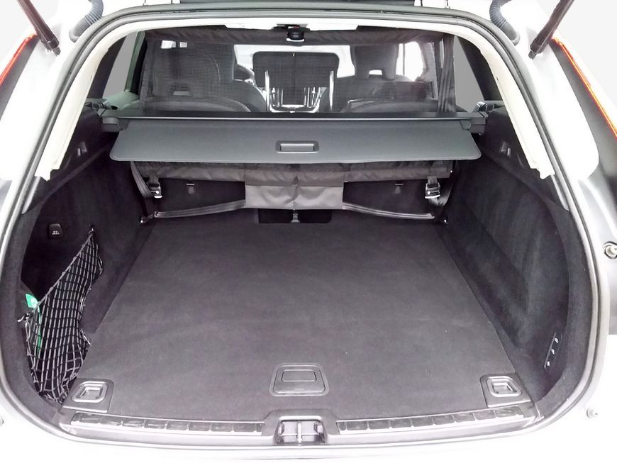 Volvo XC60 T8 AWD Recharge Inscription - Samsaru's Car Outlet