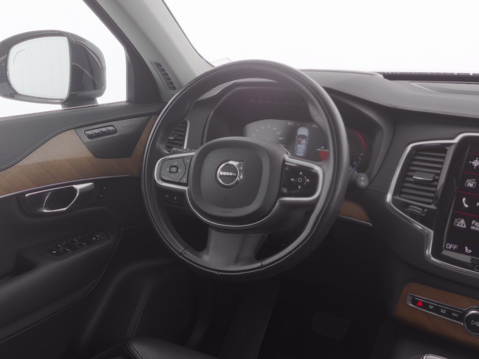 Volvo XC90 T8 Recharge AWD Inscription Edition - Samsaru's Car Outlet