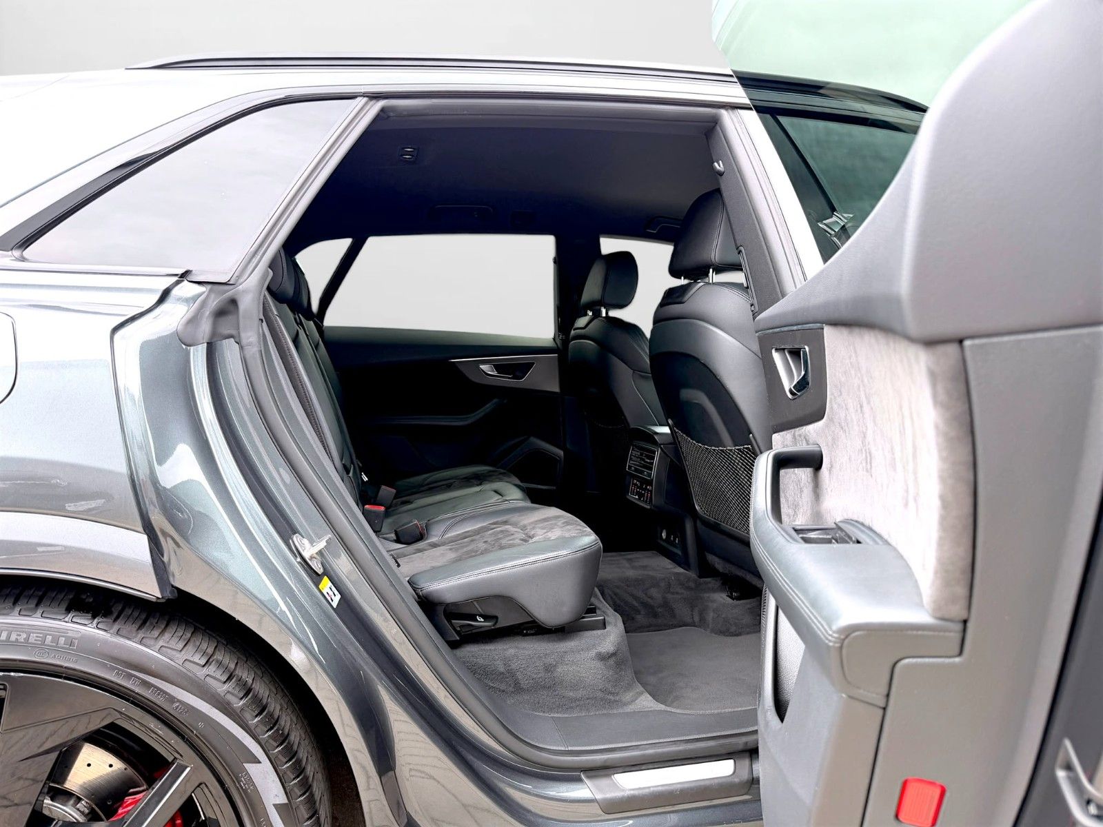 Audi RSQ8 4.0 TFSI /HEAD UP/STANDH./360°-KA./LUFT/ACC