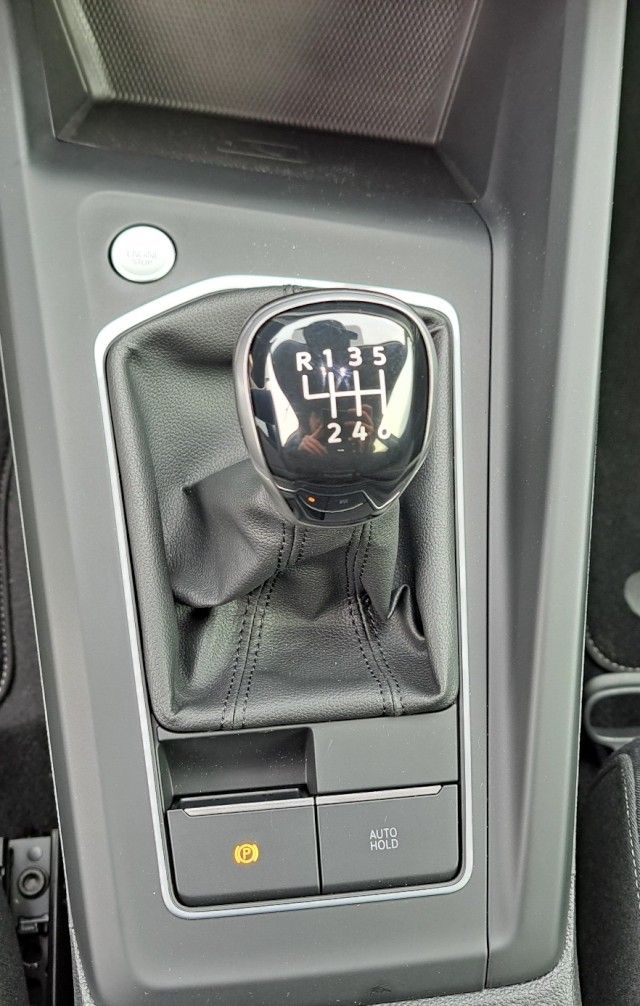 Volkswagen Golf VIII 1.0 TSI Life - Samsaru's Car Outlet