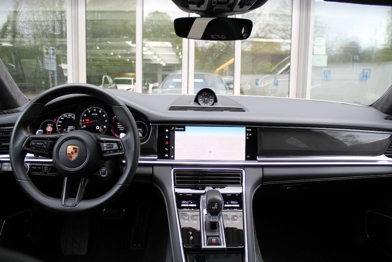 Porsche Panamera GTS HUD Panorama Softclose PDCC Inno...
