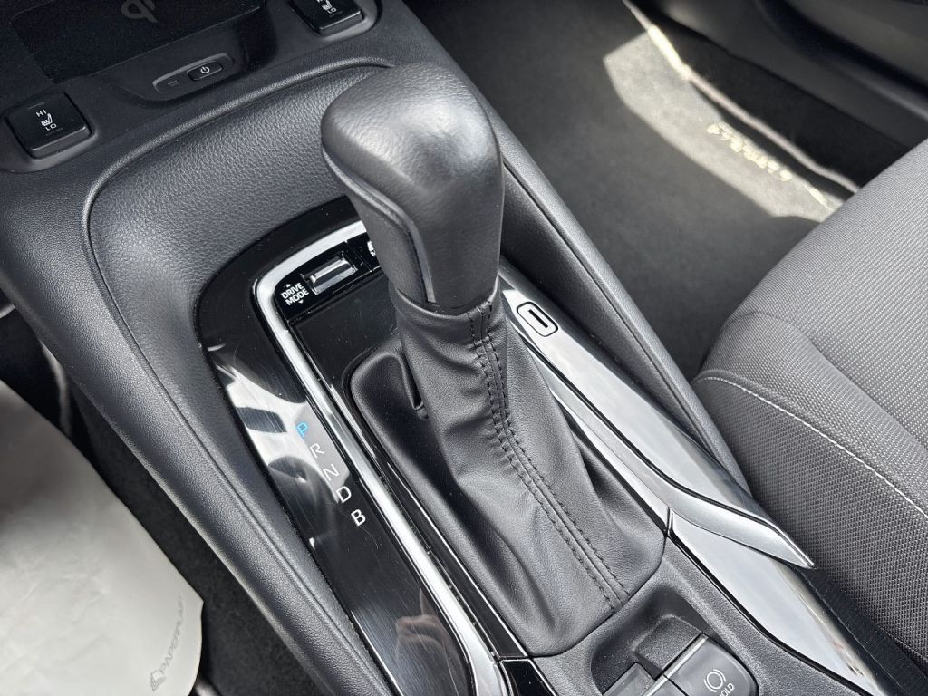 Toyota Corolla 1.8 Hybrid - Samsaru's Car Outlet
