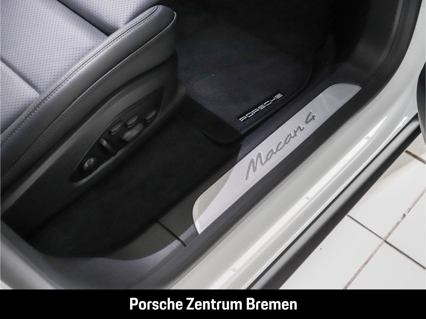 Porsche Macan 4 - Samsaru's Car Outlet