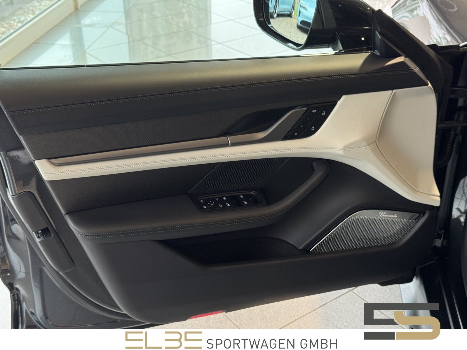 Porsche Taycan 4S Plus MATRIX BURM INNO PANO 360° KERAMI