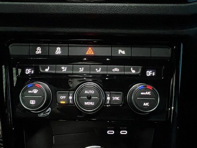 Volkswagen T-ROC R DSG 4M - Samsaru's Car Outlet