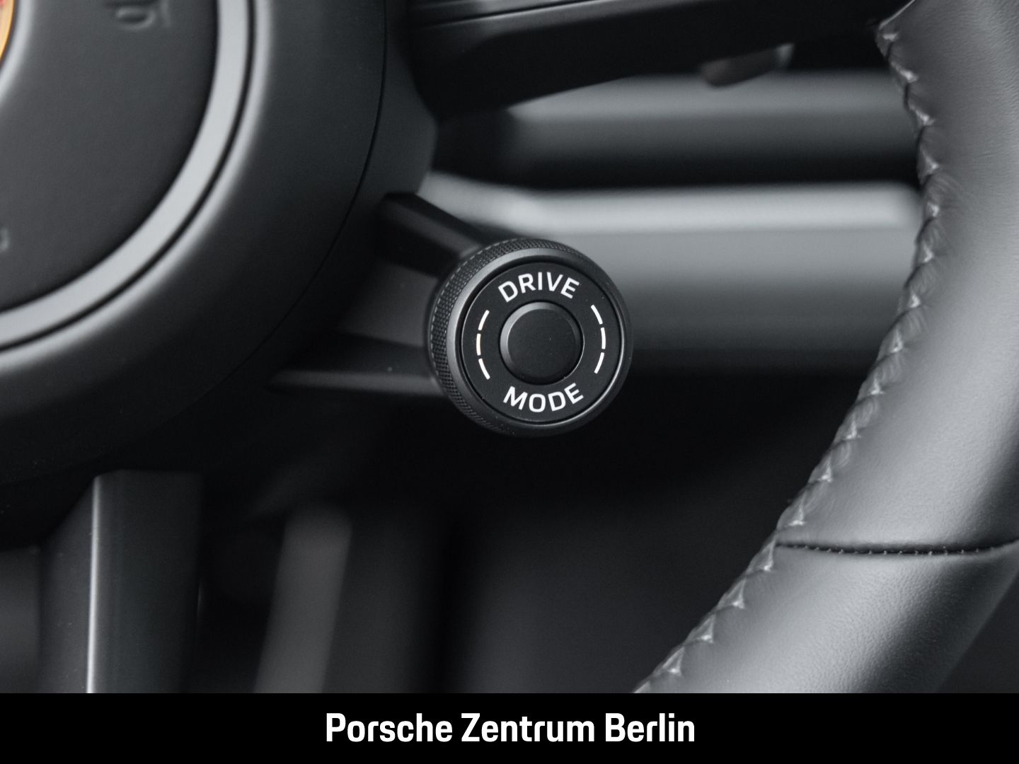 Porsche Panamera 4 E-Hybrid Head-Up InnoDrive Parklenkas