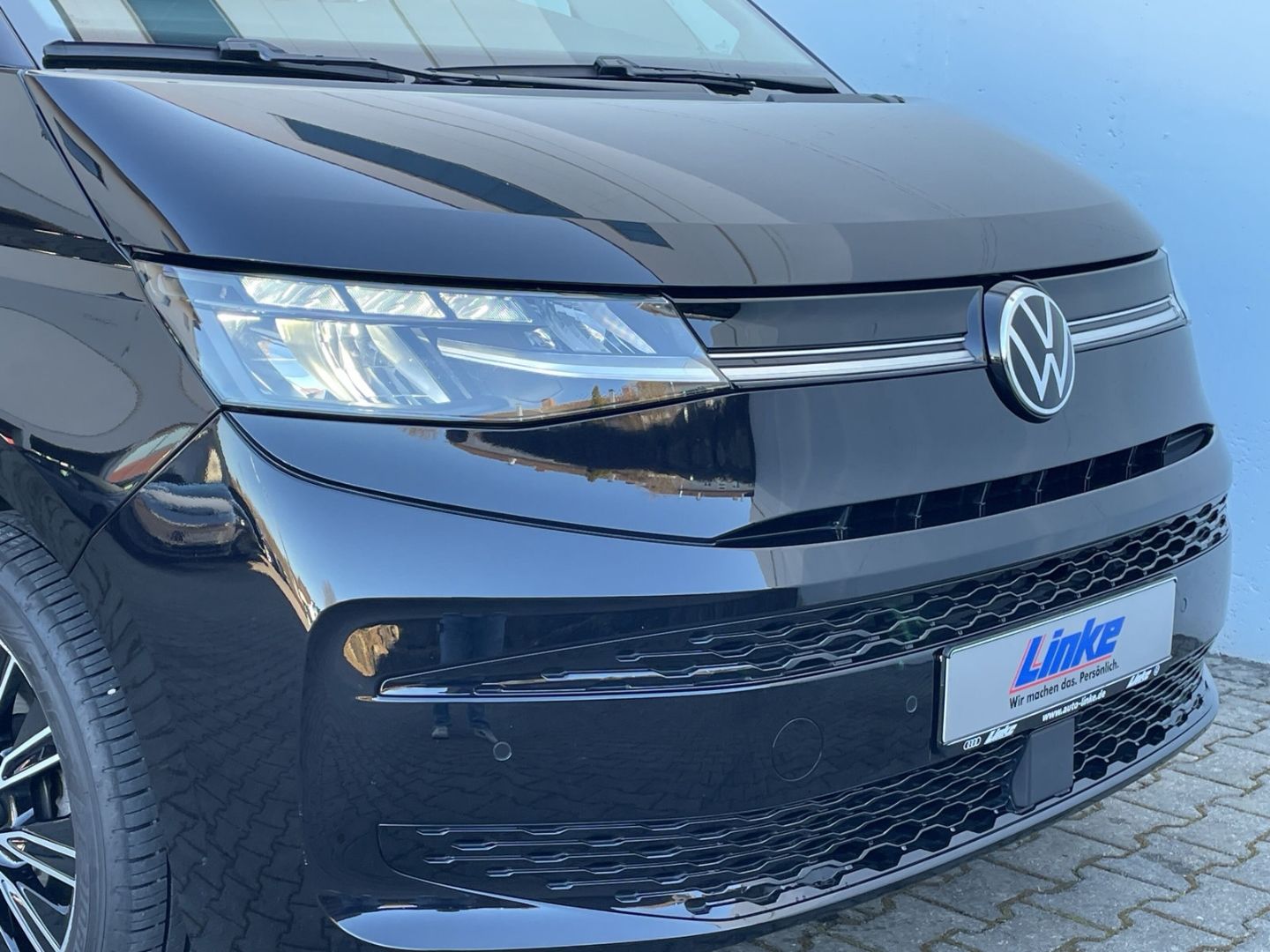 Volkswagen T7 Multivan 2.0 TDI DSG - Samsaru's Car Outlet