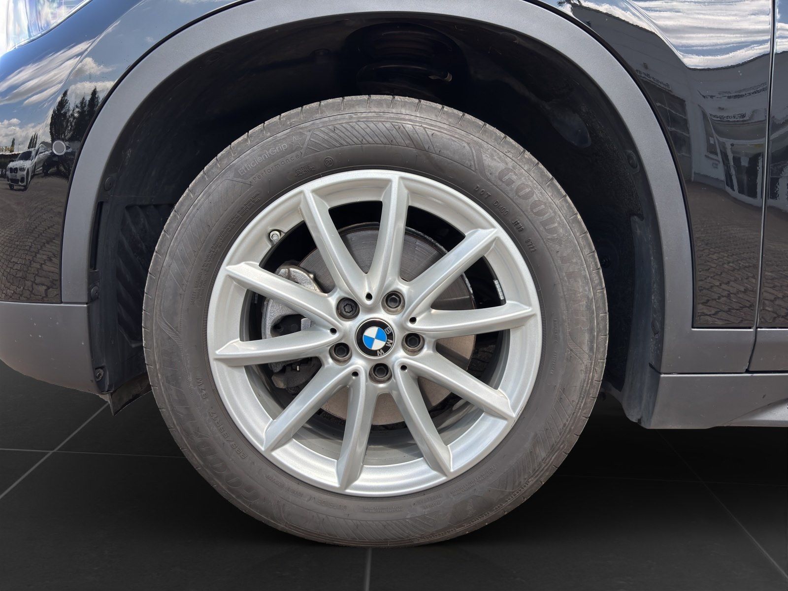 BMW X1 xDrive18d - Samsaru's Car Outlet