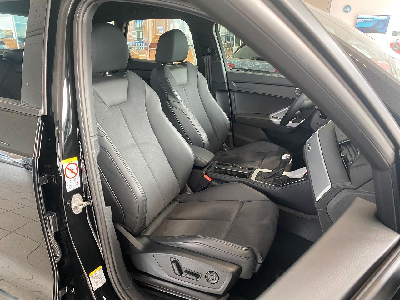 Audi Q3 S line - Samsaru's Car Outlet