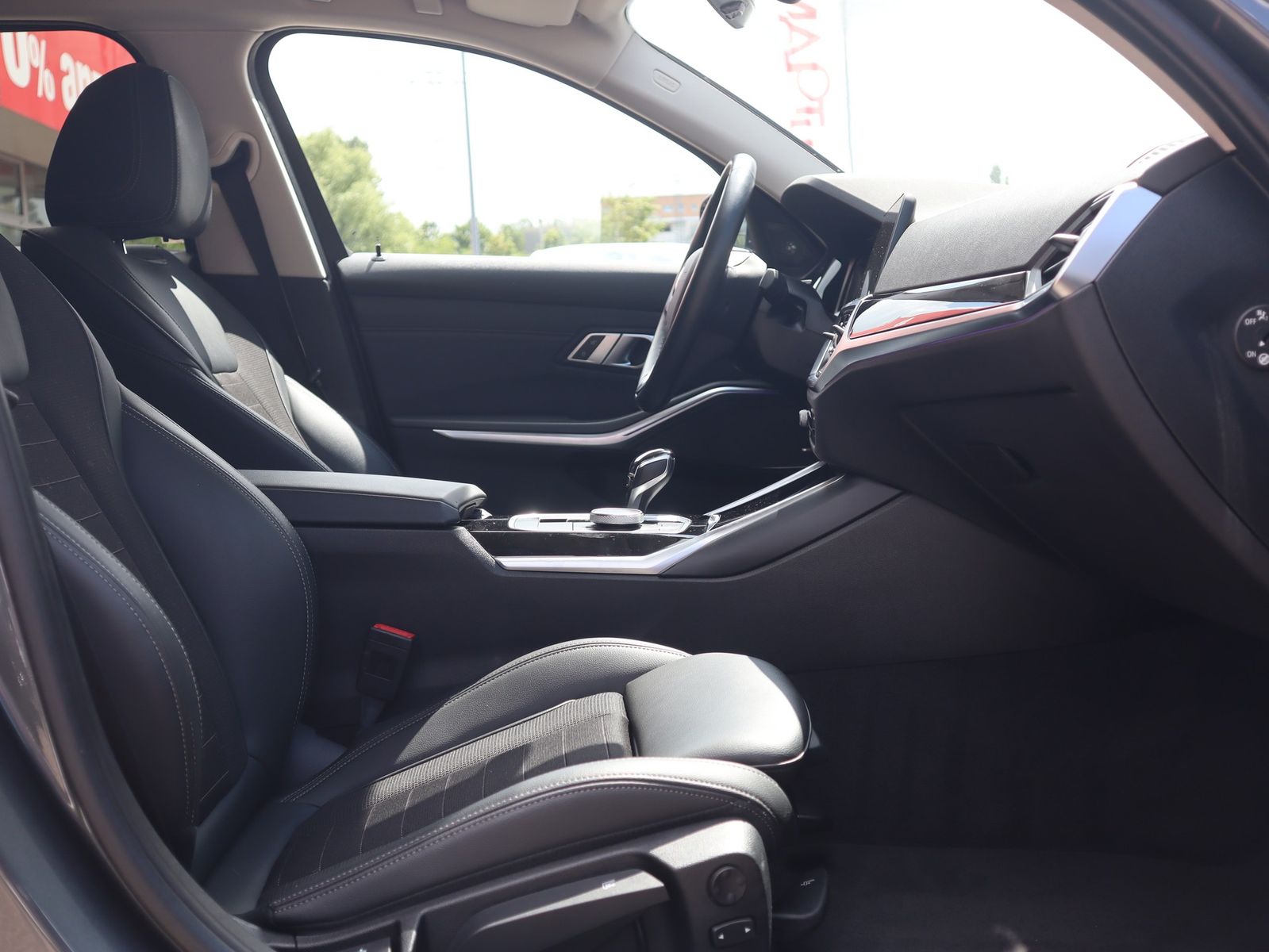 BMW 330e Touring Sport Line - Samsaru's Car Outlet