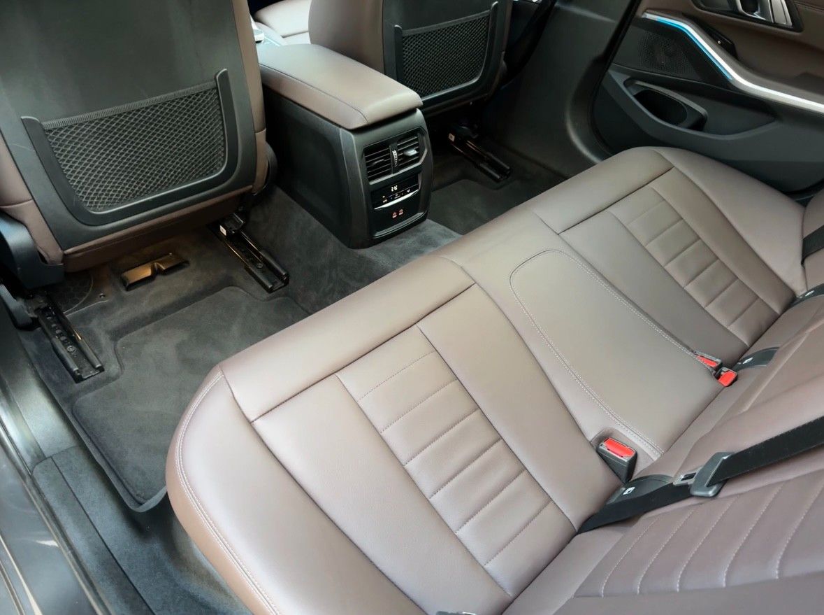 BMW 330e M Sport Shadow - Samsaru's Car Outlet