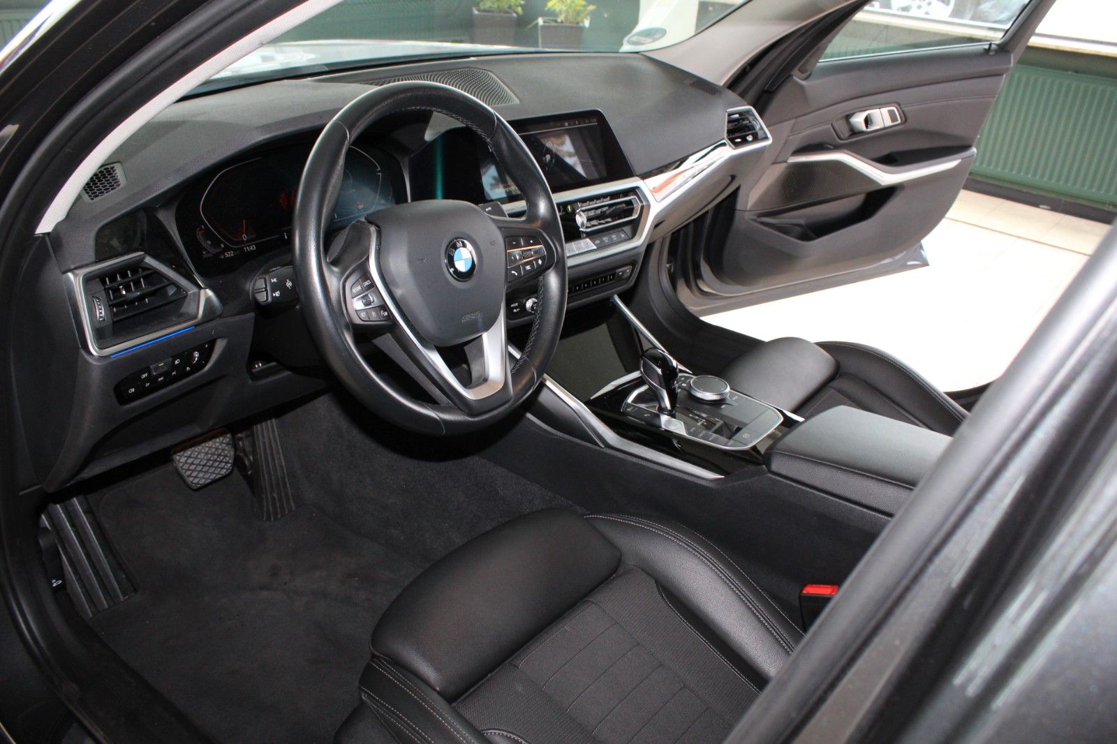 BMW 320d xDrive Sport Line Live Cockpit Navi LED