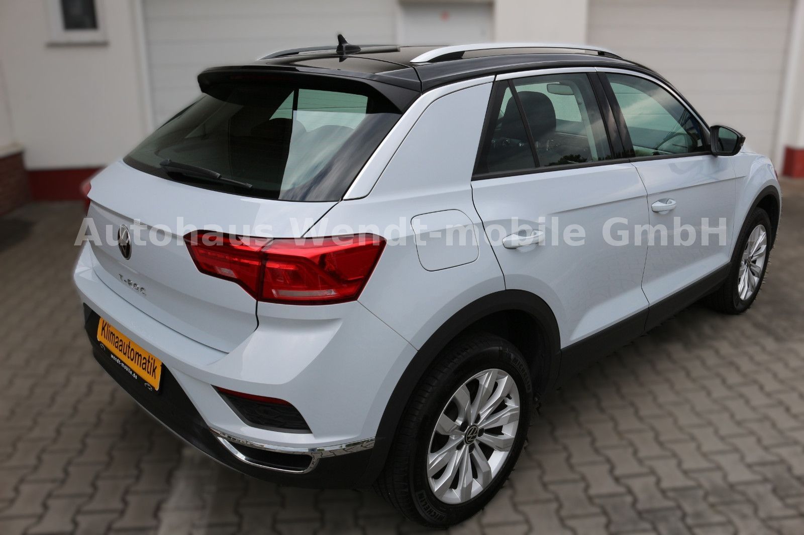 Volkswagen T-Roc Style - Samsaru's Car Outlet