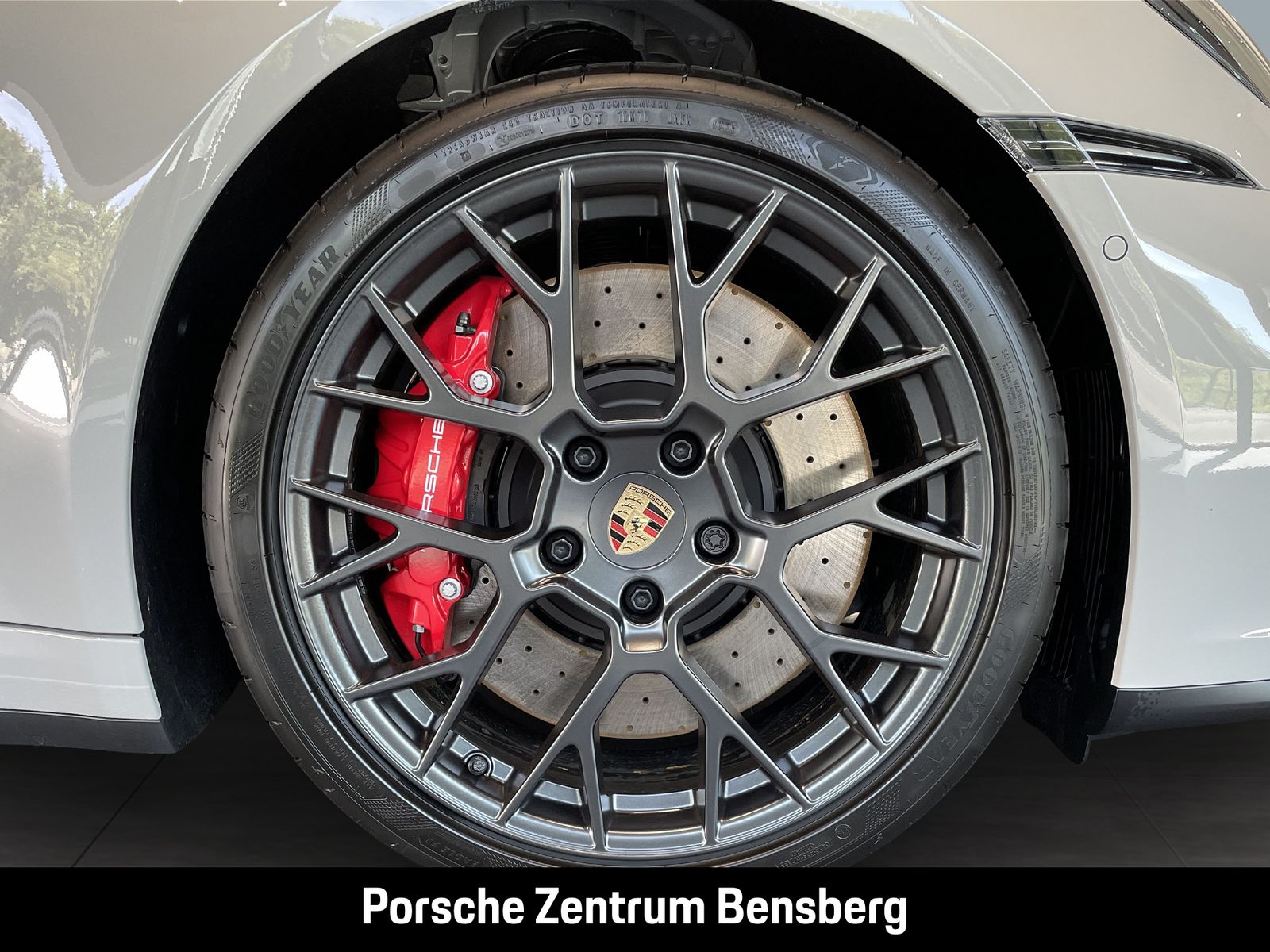 Porsche 911 Carrera 4 GTS