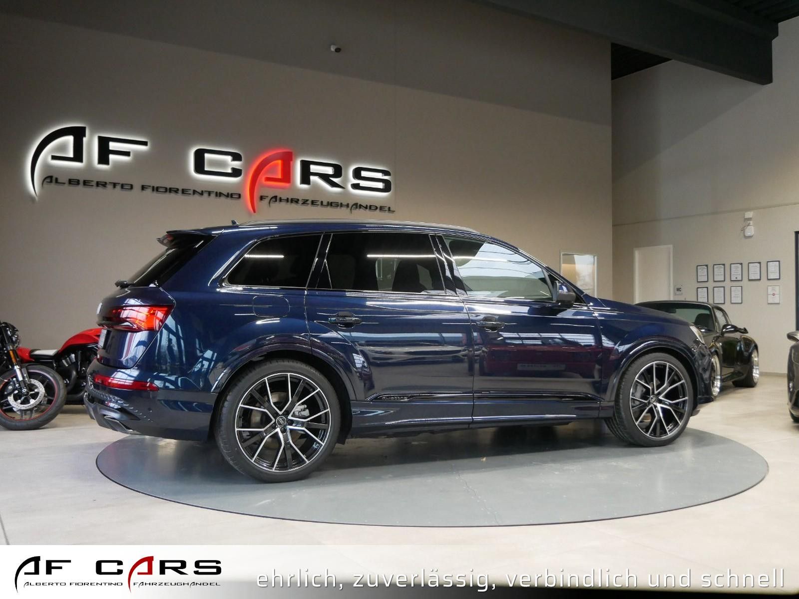 Audi Q7 50 TDI quattro S line S Sport 7 Seat Matrix