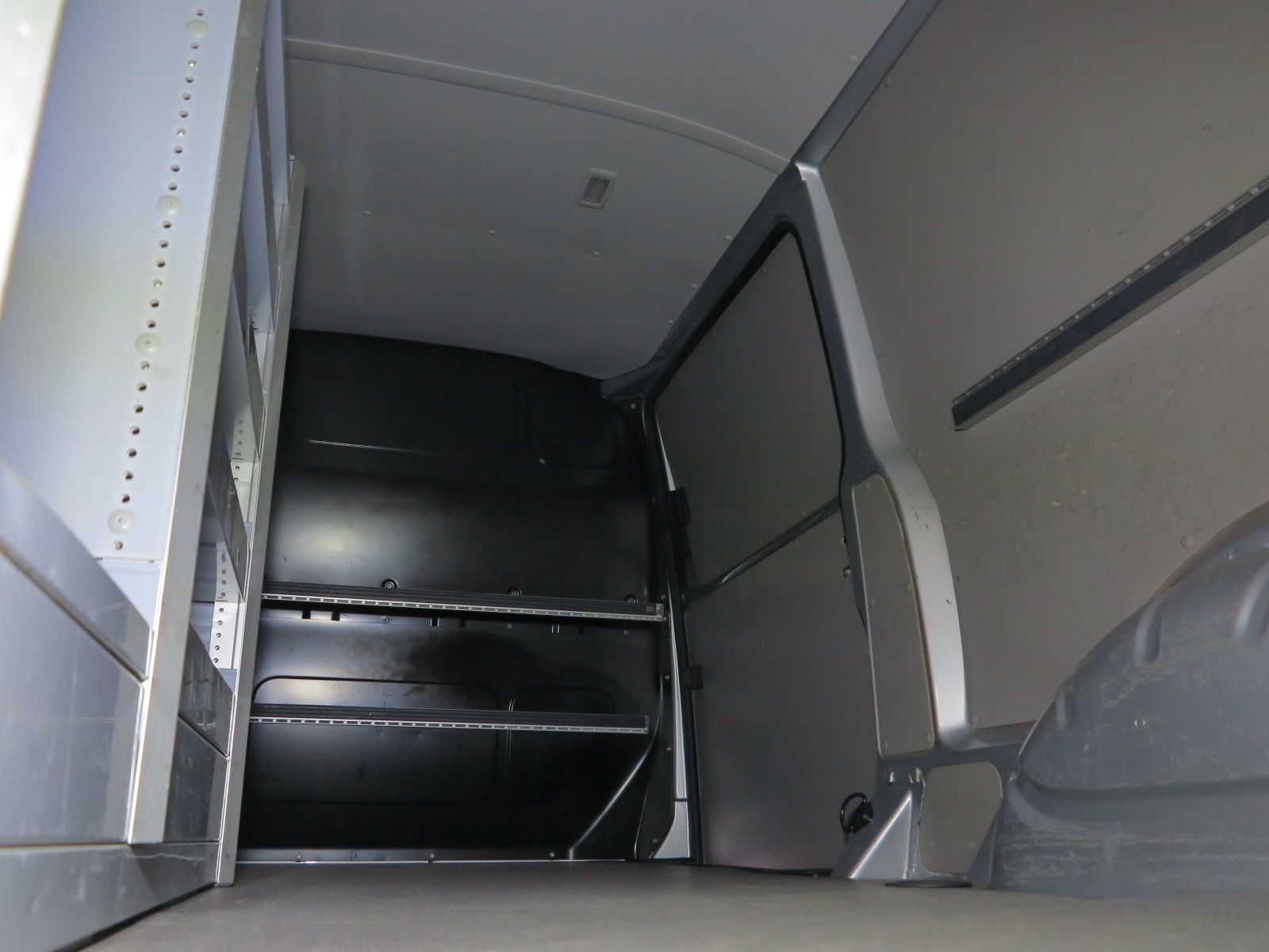 Volkswagen Transporter T6.1 TDI2.0 SCR DSG7 Lang Navi Klima