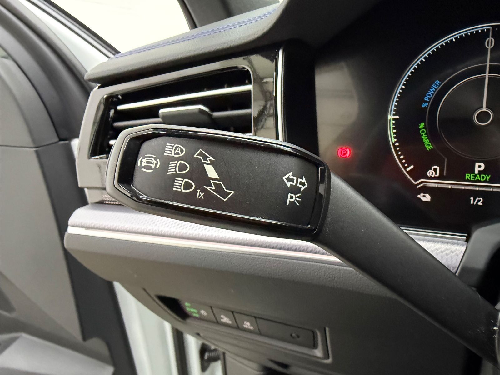 Volkswagen Touareg R 4Motion eHybrid+MATRIX+PANO+HEAD-UP+