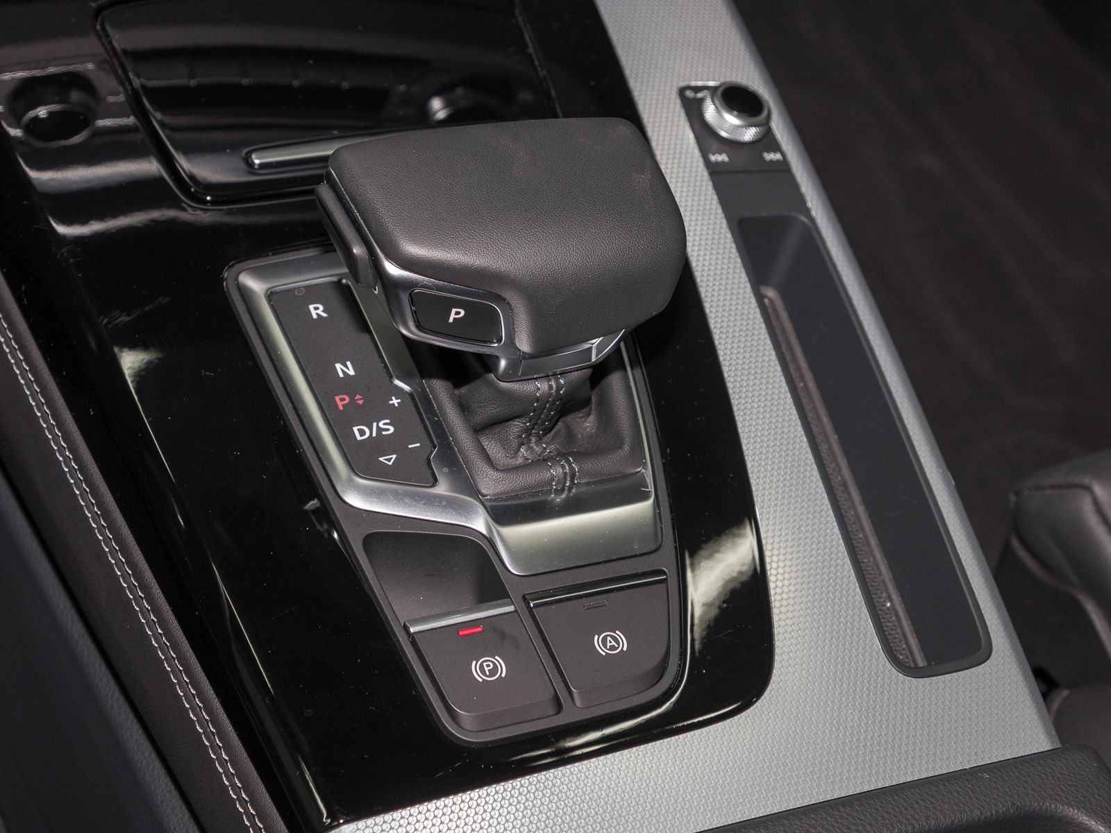 Audi Q5 Sportback 45 TFSI Q S LINE - Samsaru's Car Outlet