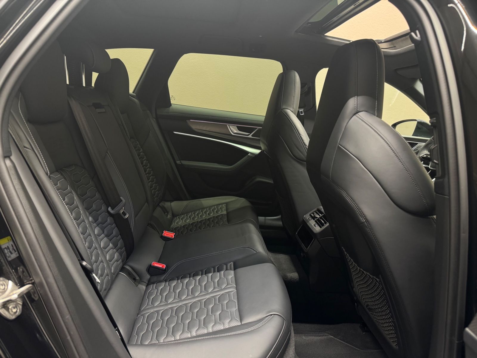 Audi RS6 Avant 4.0 TFSI q.*ABT*DYNAMIK*B&O*KERAMIK*