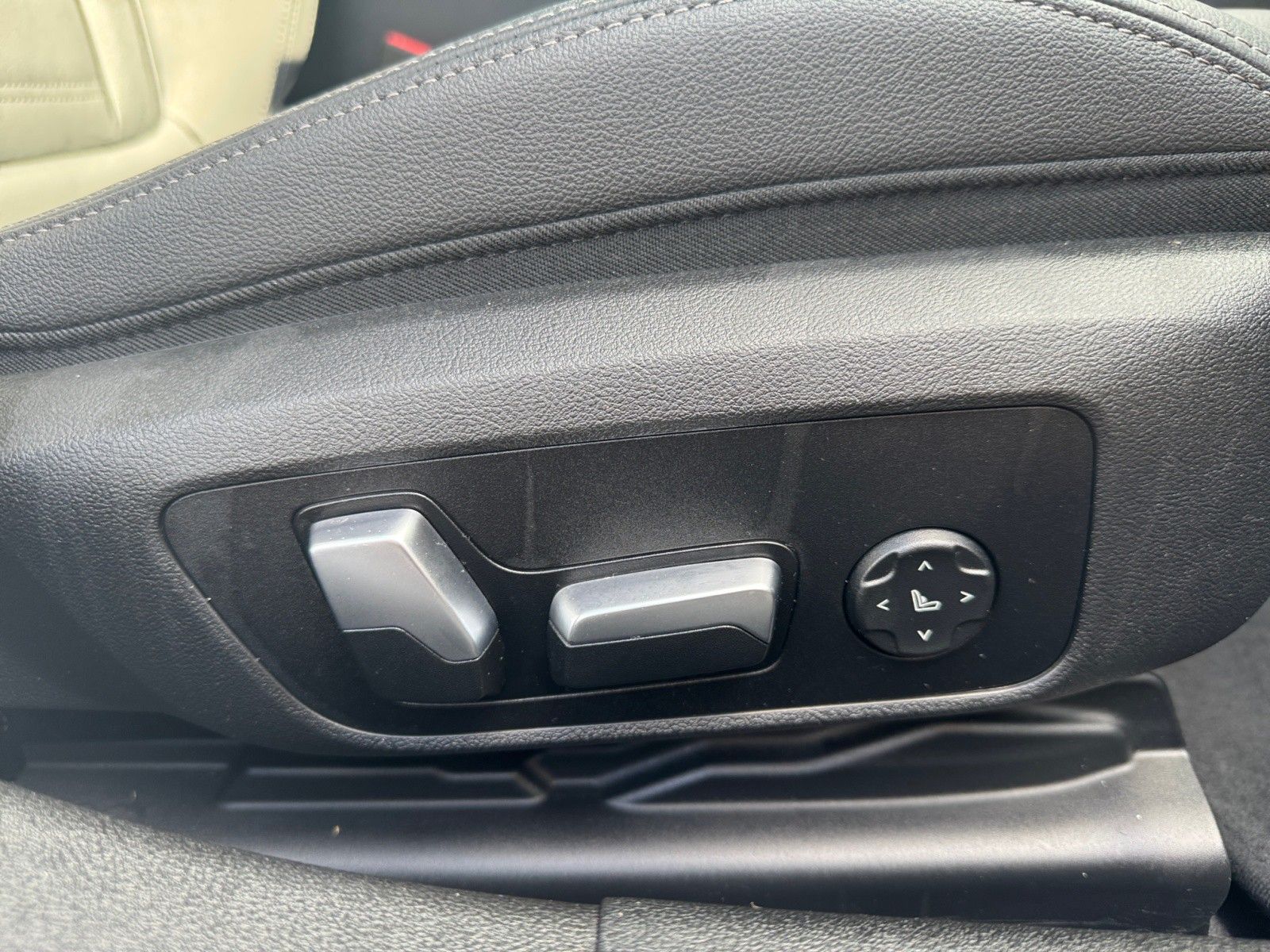 BMW 320d xDrive M Sport - Samsaru's Car Outlet