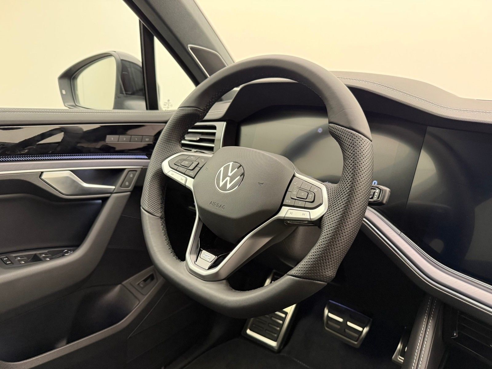 Volkswagen Touareg V6 TDI 4M R-Line BlackKomfortPano22Dyn