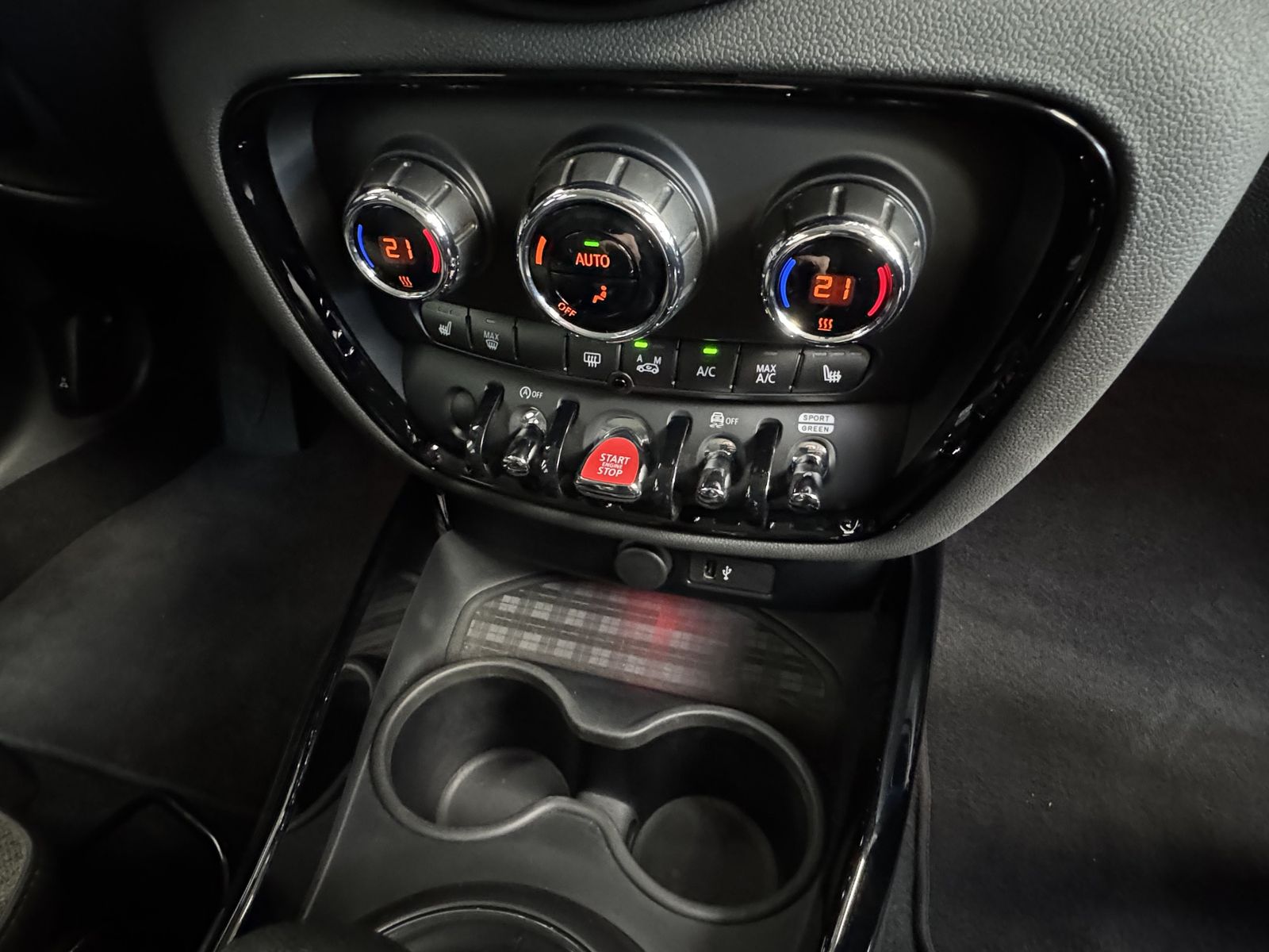 MINI Cooper S Clubman - Samsaru's Car Outlet